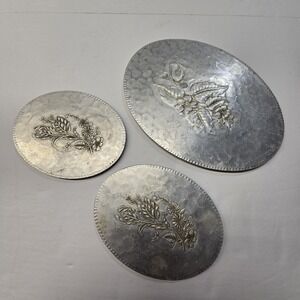 Vintage Everlast Hand Forged Aluminum Set Of 3 Trivets Floral Design Cork Pads